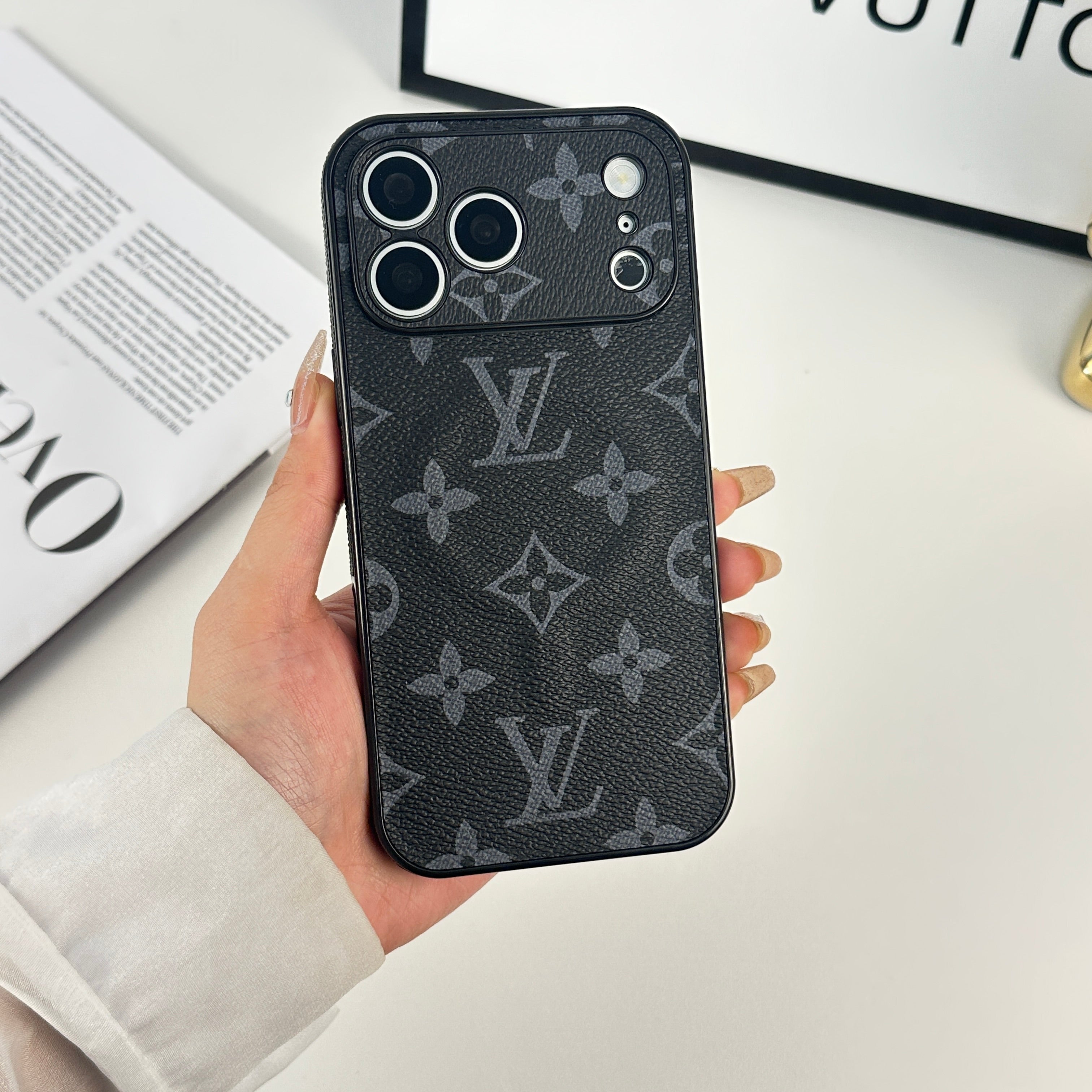 Classic Leather Monogram Magnetic iPhone Case(Compatible With Magsafe)For iPhone 17 Series-CRLV029